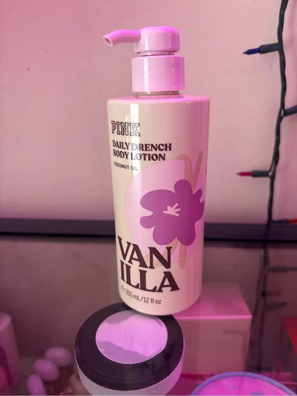 PINK Victoria's Secret Vanilla Daily Drench Body Lotion - Pink & Cream